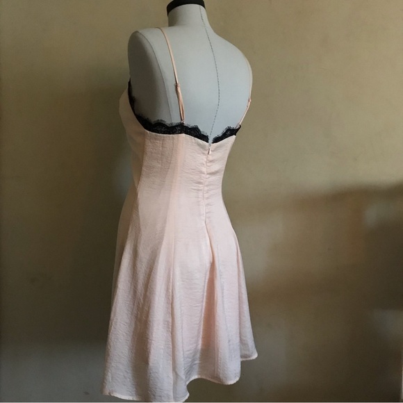 Flirty Negligee Style Dress - Picture 5 of 7